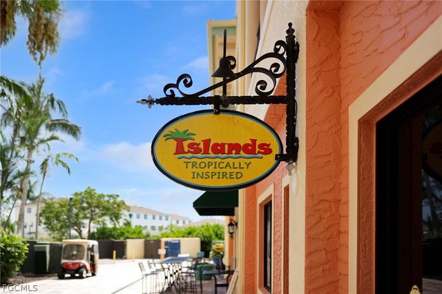 5706 Cape Harbour DR 110, Cape Coral, FL 33914