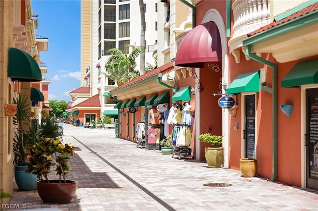 5706 Cape Harbour DR 110, Cape Coral, FL 33914