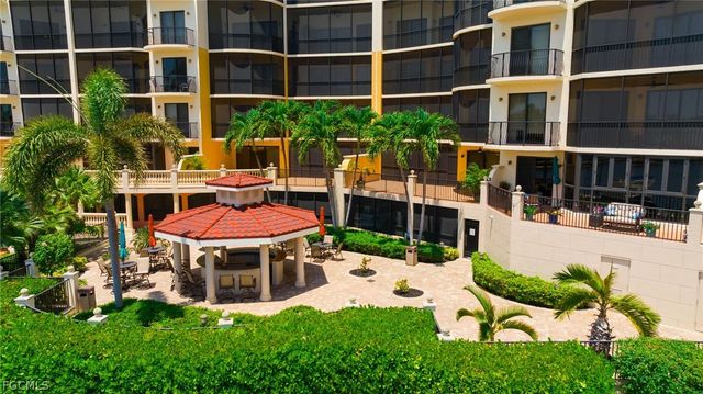 5706 Cape Harbour DR 110, Cape Coral, FL 33914