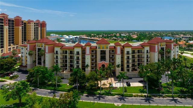 5706 Cape Harbour DR 110, Cape Coral, FL 33914