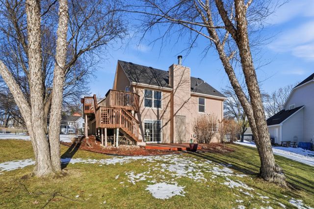 185 Cascade Court, Chanhassen, MN 55317