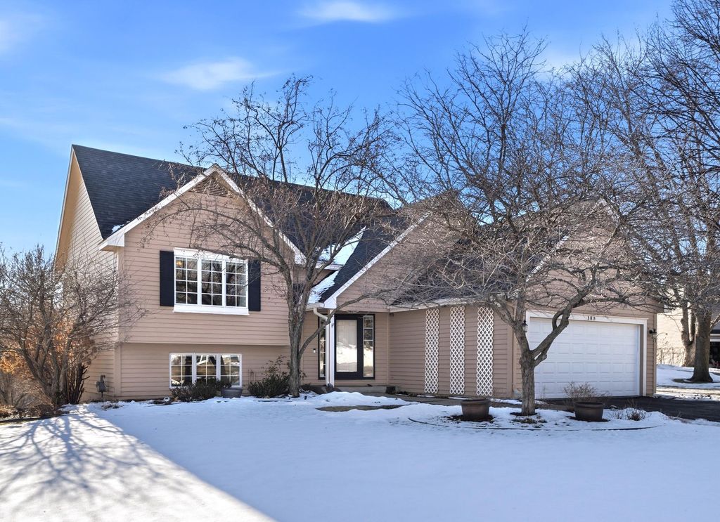 185 Cascade Court, Chanhassen, MN 55317