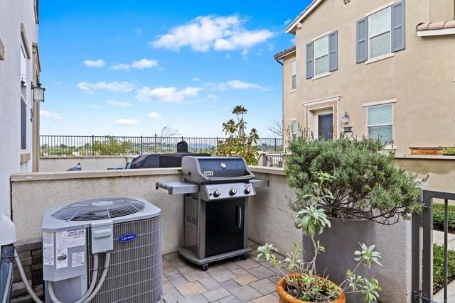 1108 Delpy View, Vista, CA 92084