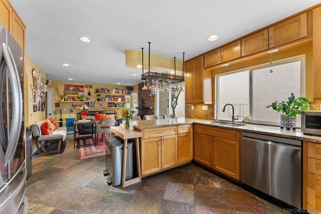 871 Blackwood Rd, Chula Vista, CA 91910