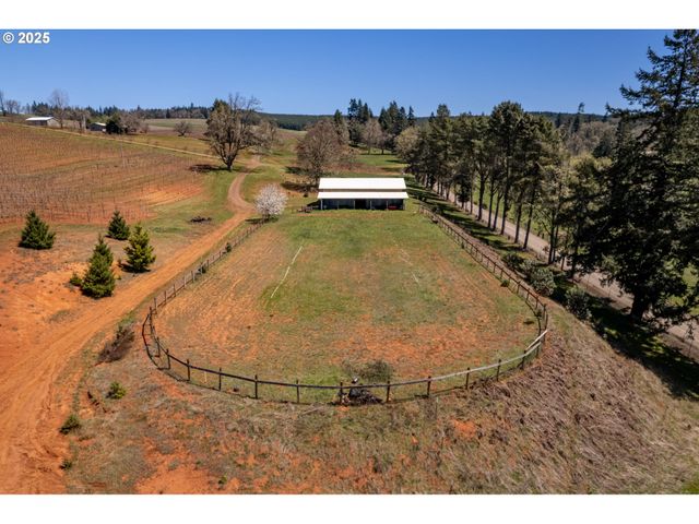 1488 RED HILL Rd, Oakland, OR 97462