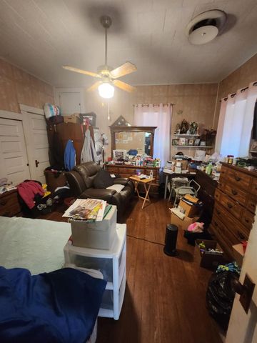 502 W 4th ST, Taylor, TX 76574