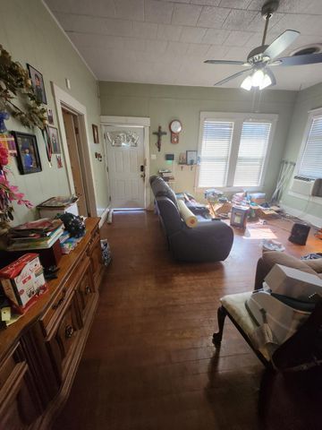 502 W 4th ST, Taylor, TX 76574