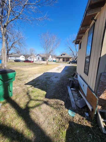 502 W 4th ST, Taylor, TX 76574