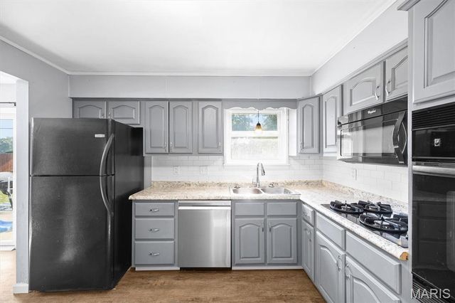 710 N Smiley Street, O'fallon, IL 62269