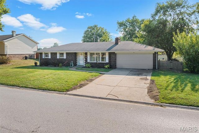 710 N Smiley Street, O'fallon, IL 62269