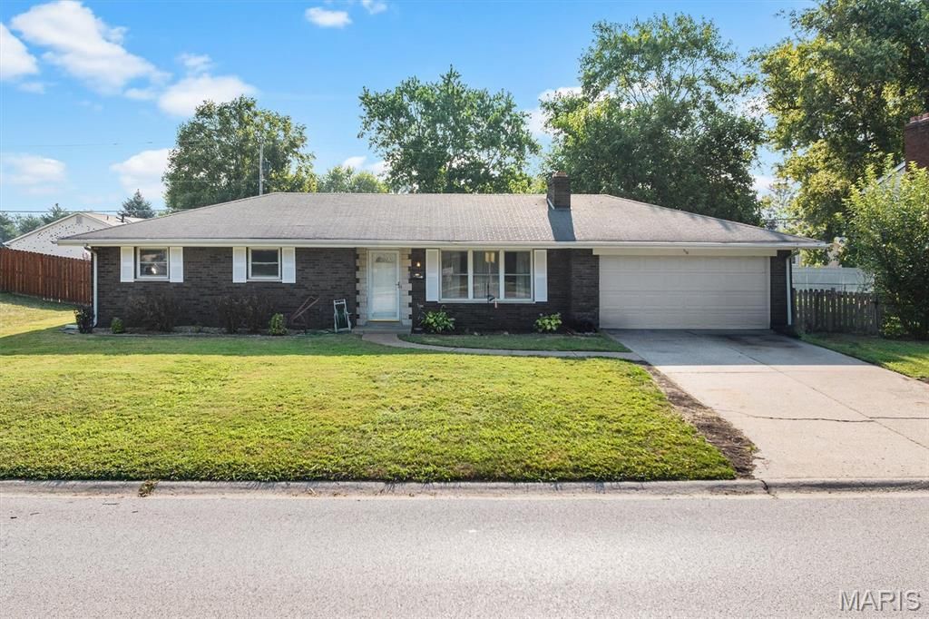 710 N Smiley Street, O'fallon, IL 62269