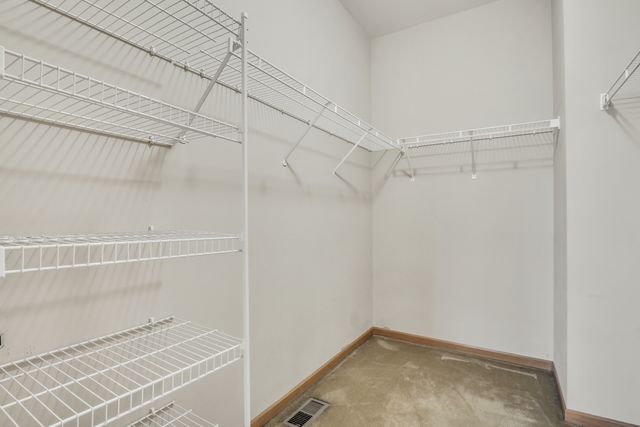 1491 W Sedgewood Court, Round Lake, IL 60073