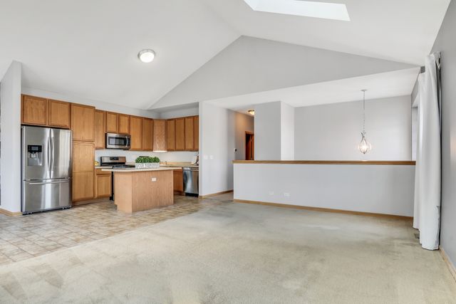 1491 W Sedgewood Court, Round Lake, IL 60073