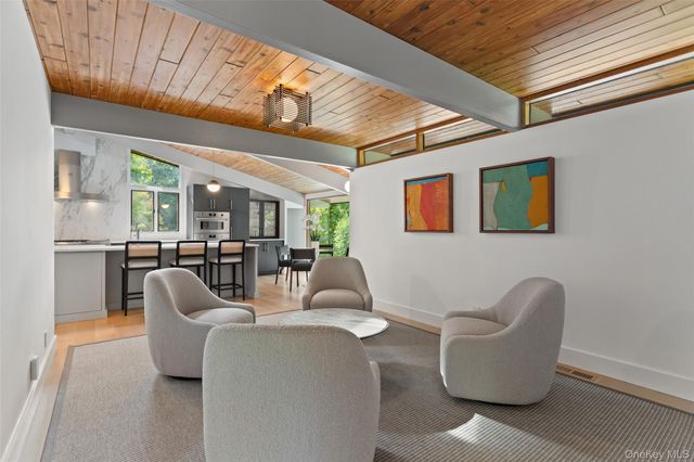 21 Black Spring Road, Pound Ridge, NY 10576