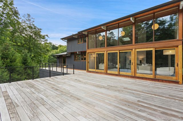 21 Black Spring Road, Pound Ridge, NY 10576