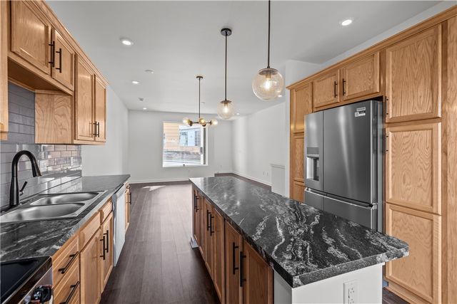 2125 Rose St, Hill District, PA 15219