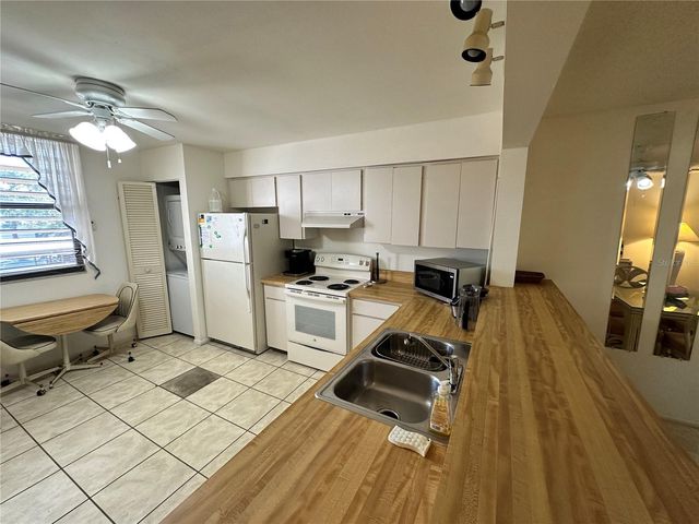 346 SPRINGDALE DRIVE W 346, Bradenton, FL 34210