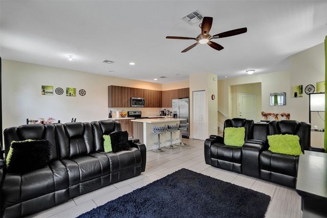 4875 NW 55th Place, Tamarac, FL 33319