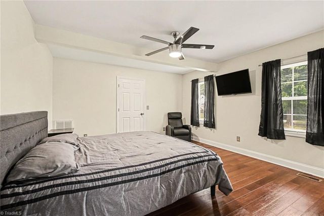 1304 Nance Street, Burlington, NC 27217