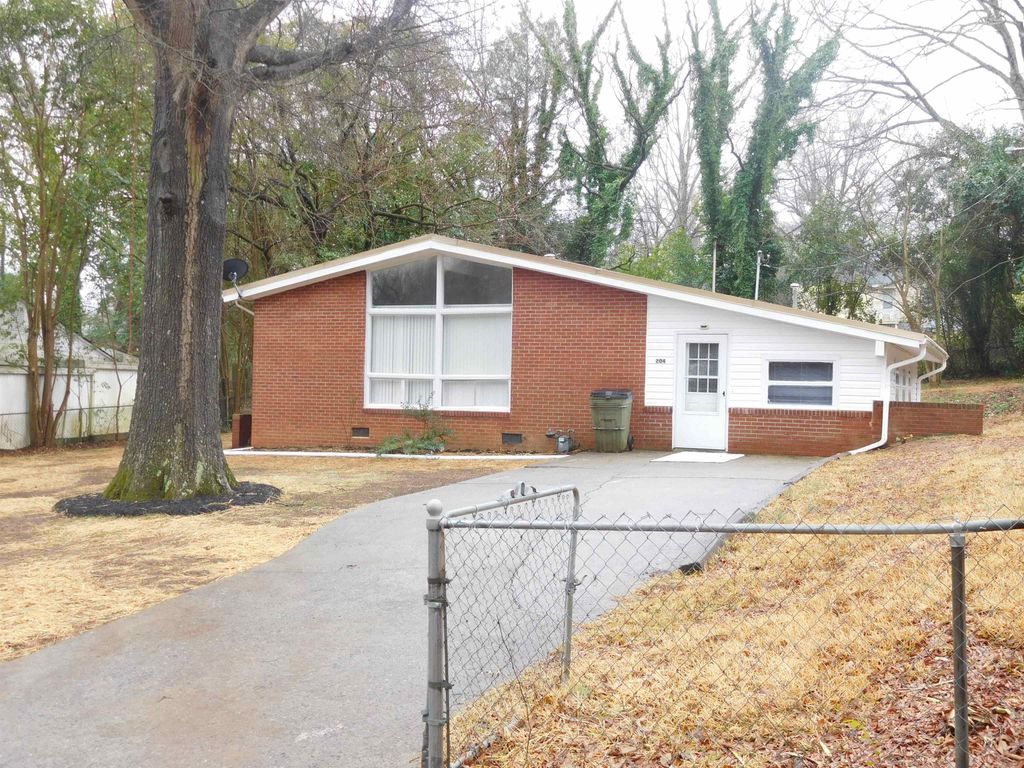 204 Lakeview Drive Drive, Gaffney, SC 29341