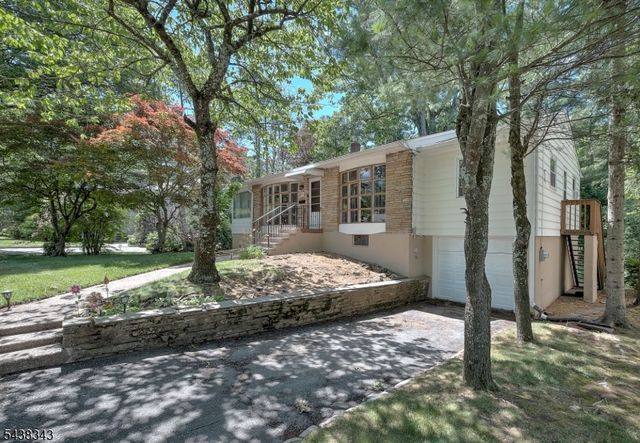 54 Oak Crest Rd, West Orange Twp., NJ 07052
