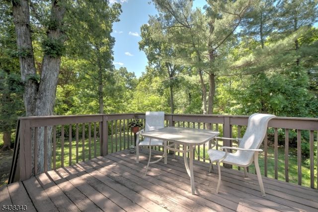 54 Oak Crest Rd, West Orange Twp., NJ 07052
