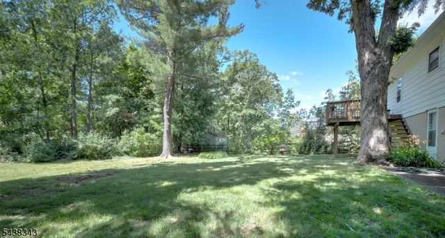 54 Oak Crest Rd, West Orange Twp., NJ 07052