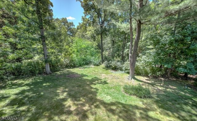 54 Oak Crest Rd, West Orange Twp., NJ 07052