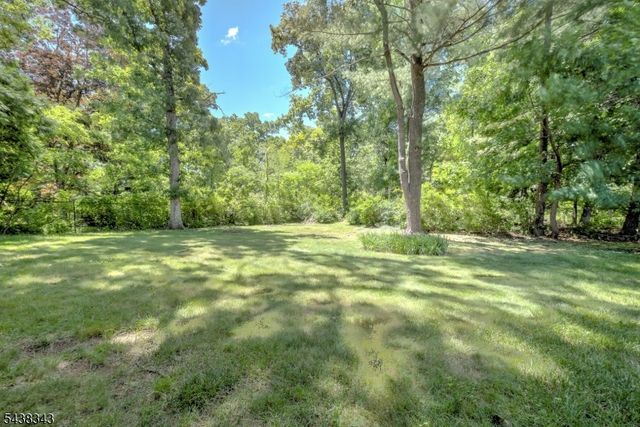 54 Oak Crest Rd, West Orange Twp., NJ 07052