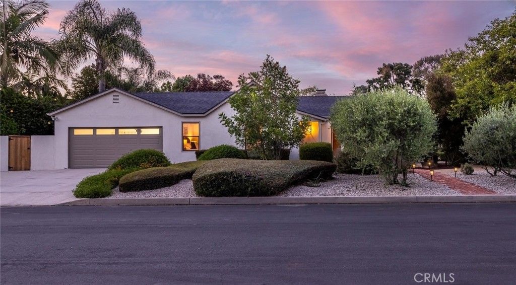 Image 1 of property listing at 12705 Sarah Street, Studio City, CA 91604