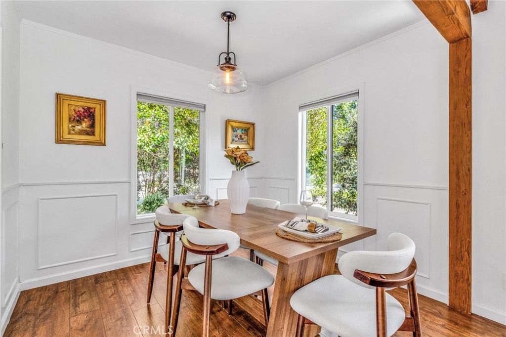 Image 11 of property listing at 12705 Sarah Street, Studio City, CA 91604