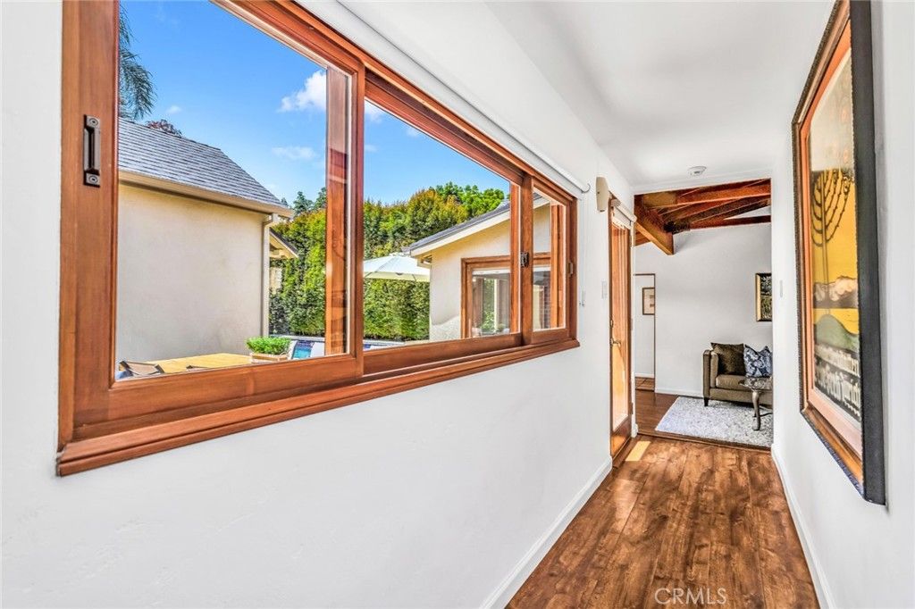 Image 17 of property listing at 12705 Sarah Street, Studio City, CA 91604