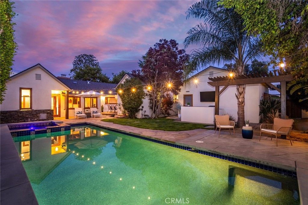 Image 2 of property listing at 12705 Sarah Street, Studio City, CA 91604