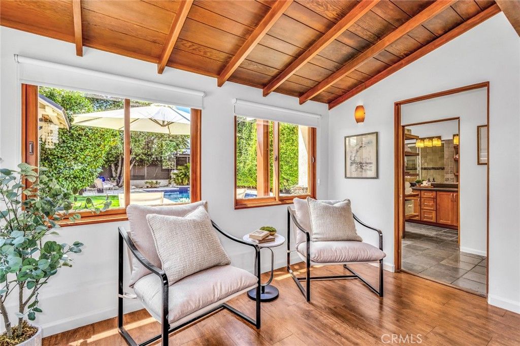 Image 21 of property listing at 12705 Sarah Street, Studio City, CA 91604