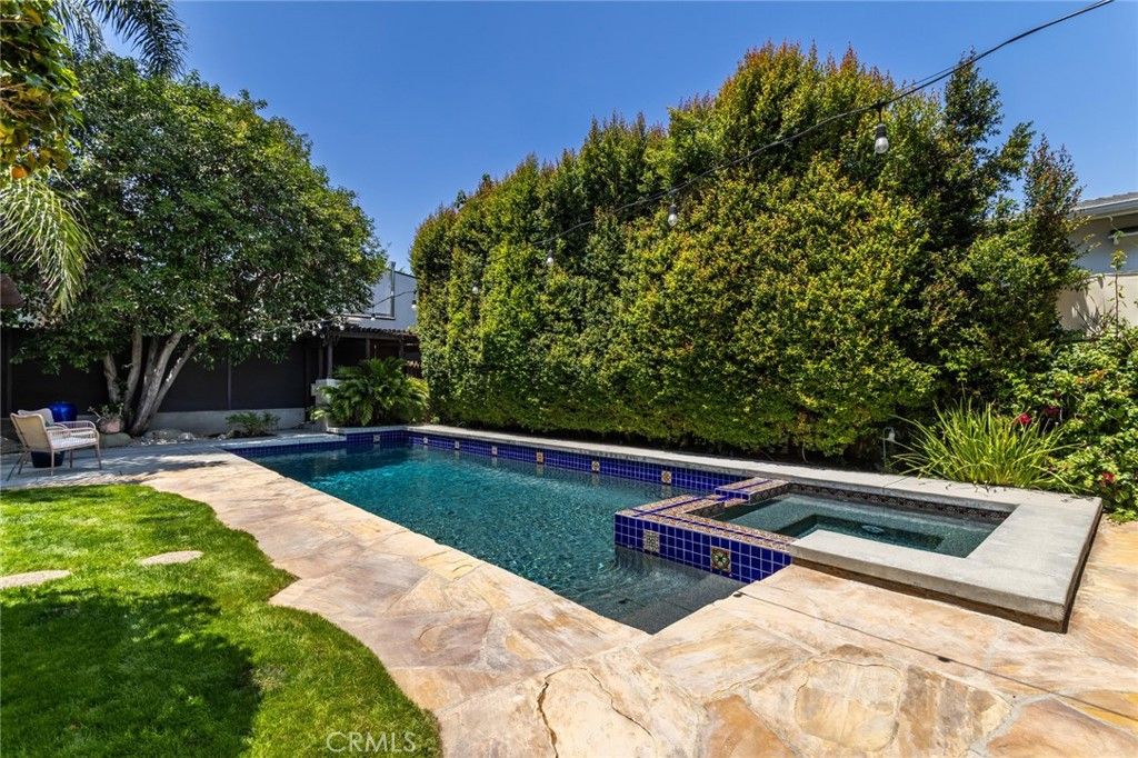 Image 36 of property listing at 12705 Sarah Street, Studio City, CA 91604
