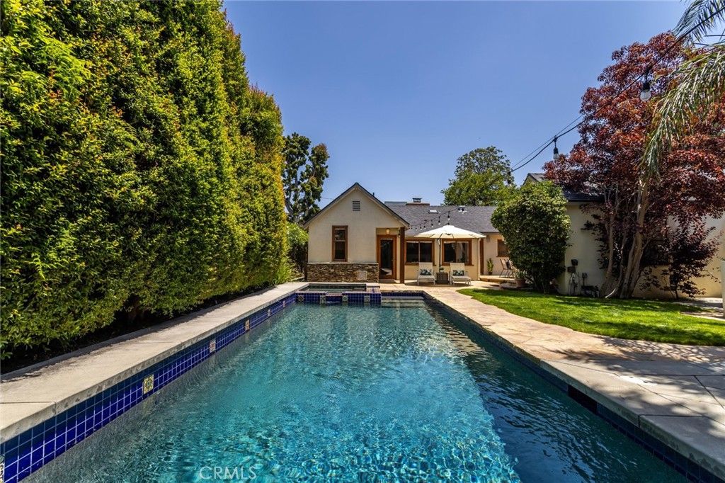 Image 38 of property listing at 12705 Sarah Street, Studio City, CA 91604