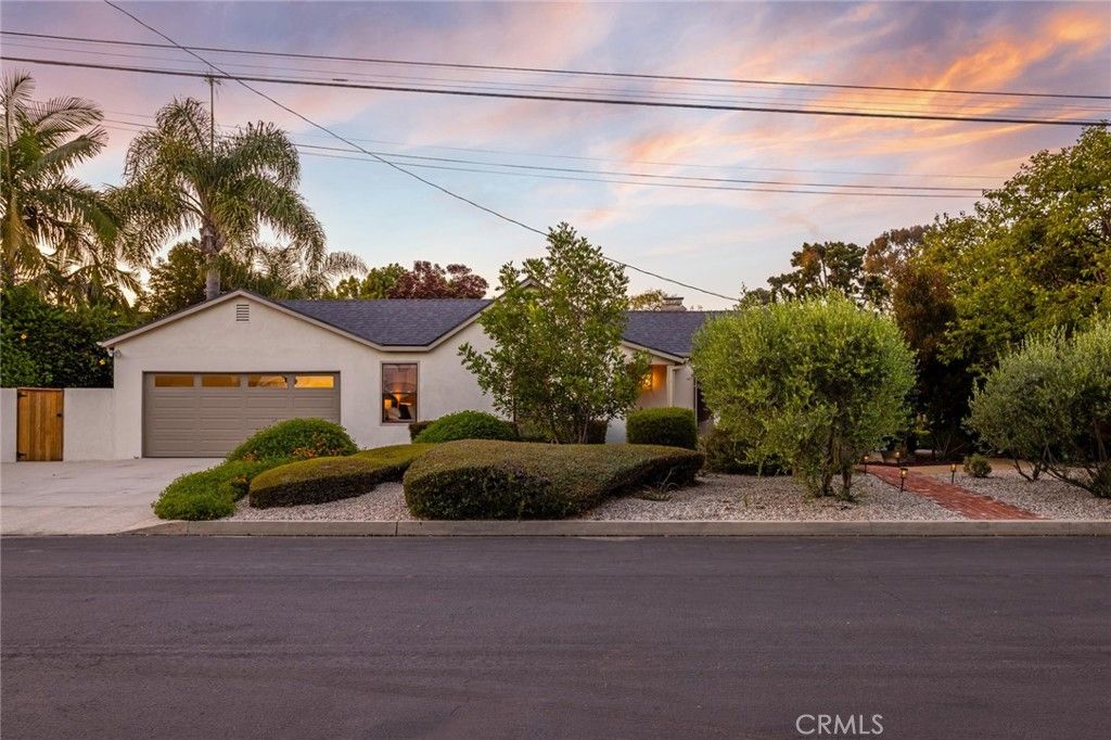 Image 47 of property listing at 12705 Sarah Street, Studio City, CA 91604