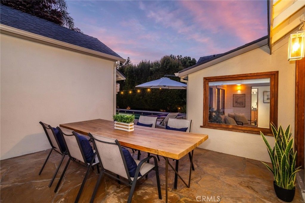 Image 58 of property listing at 12705 Sarah Street, Studio City, CA 91604