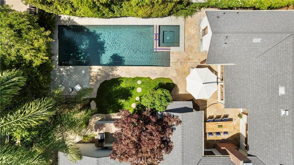 Image 74 of property listing at 12705 Sarah Street, Studio City, CA 91604