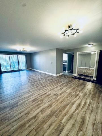 5200 Oakton Street 105, Skokie, IL 60077