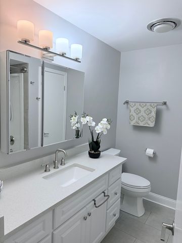 5200 Oakton Street 105, Skokie, IL 60077