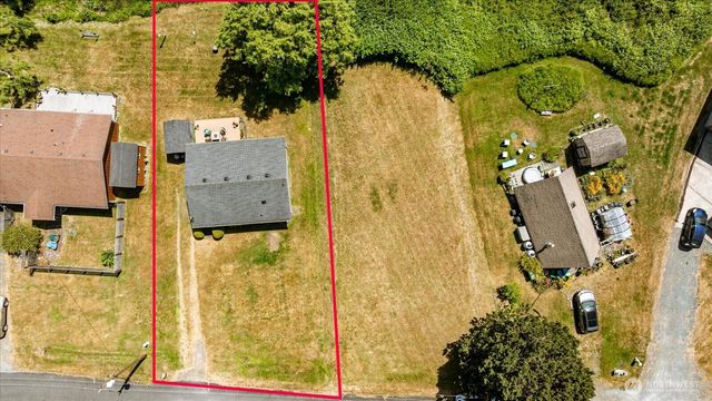 214 Lighthouse Way, Freeland, WA 98249