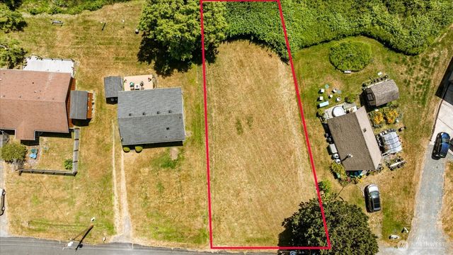 214 Lighthouse Way, Freeland, WA 98249