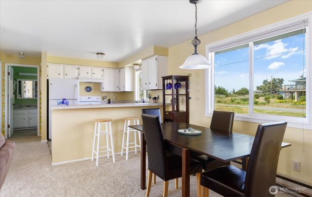 214 Lighthouse Way, Freeland, WA 98249