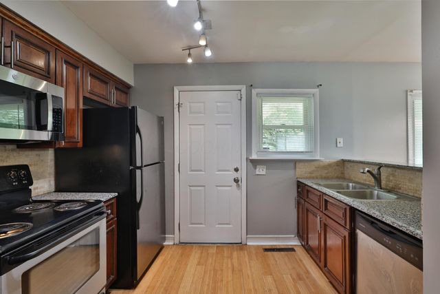 2353 Hanna Drive, Columbus, OH 43211