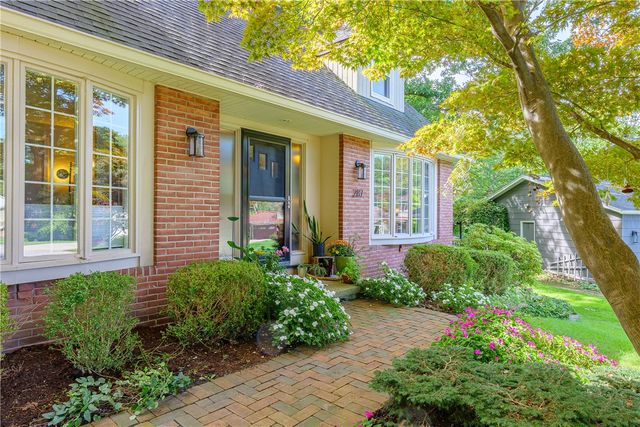 287 Chapel Hill Drive, Irondequoit, NY 14617