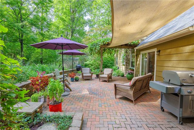 287 Chapel Hill Drive, Irondequoit, NY 14617