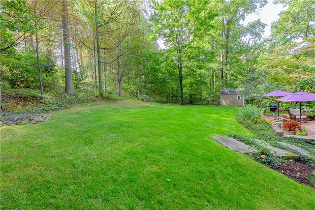 287 Chapel Hill Drive, Irondequoit, NY 14617