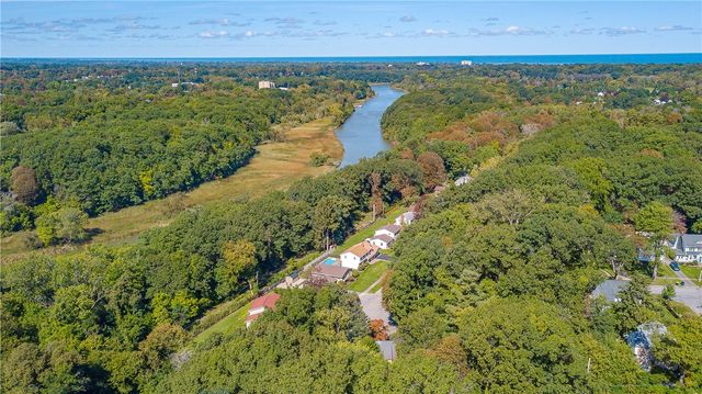 287 Chapel Hill Drive, Irondequoit, NY 14617