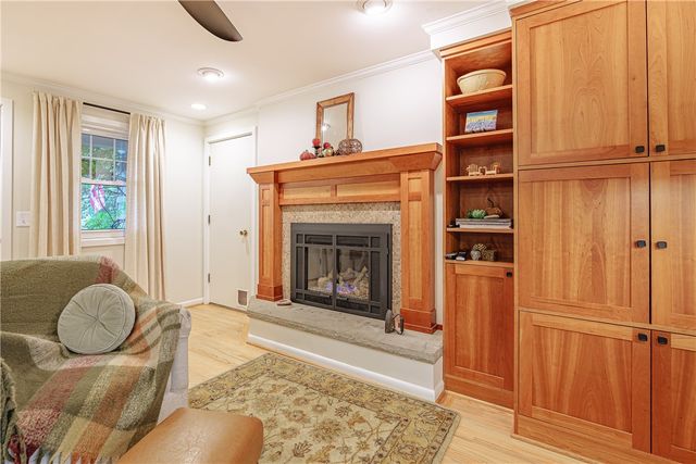 287 Chapel Hill Drive, Irondequoit, NY 14617
